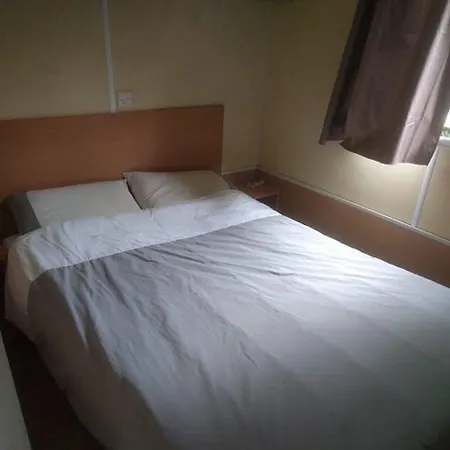 Luxury tent Le Rotja Fuilla